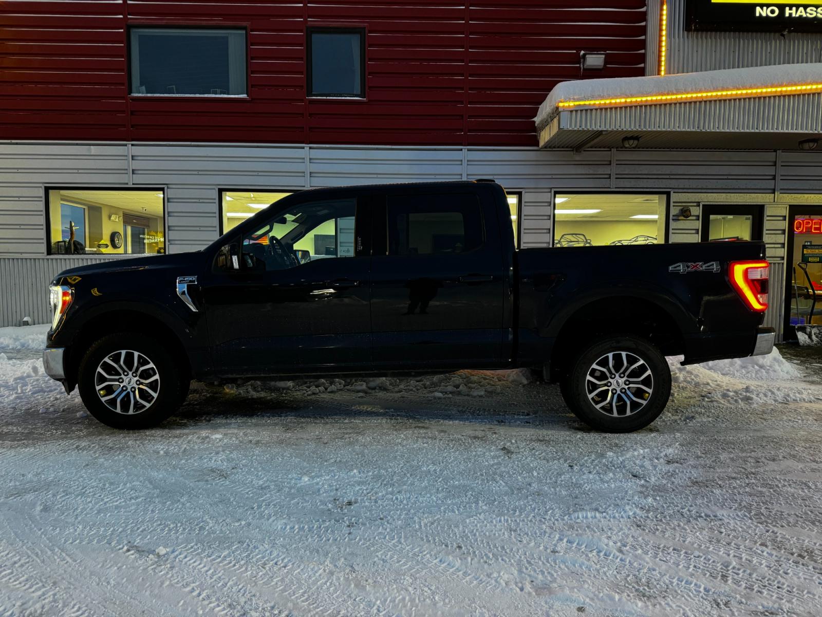 2021 Blue /Black Ford F-150 Lariat SuperCrew 6.5-ft. Bed 4WD (1FTFW1E5XMK) with an 5.0L V8 OHV 16V engine, 6A transmission, located at 44152 Sterling Highway, Soldotna, 99669, (907) 262-5555, 60.484917, -151.062408 - Photo #0